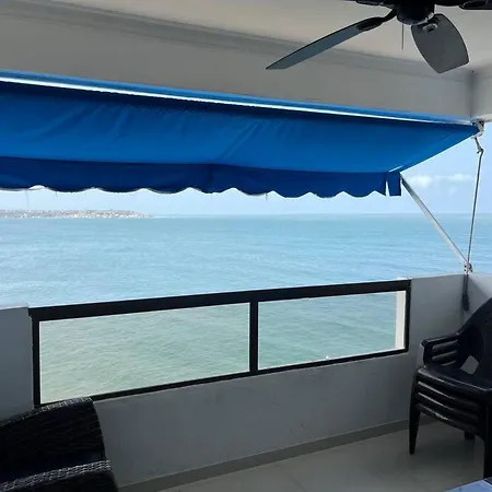 Cozy Beachfront Apt Great Views *