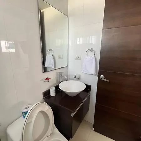 Cozy Beachfront Apt Great Views Cartagena