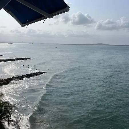 Cozy Beachfront Apt Great Views *