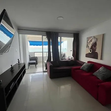 Cozy Beachfront Apt Great Views *