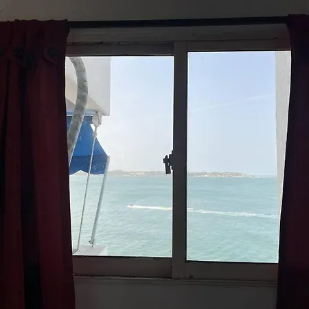 Cozy Beachfront Apt Great Views Apartamento *